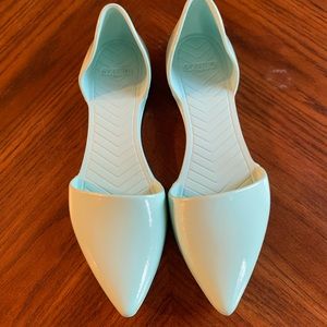Native women’s size 8 shoes blue